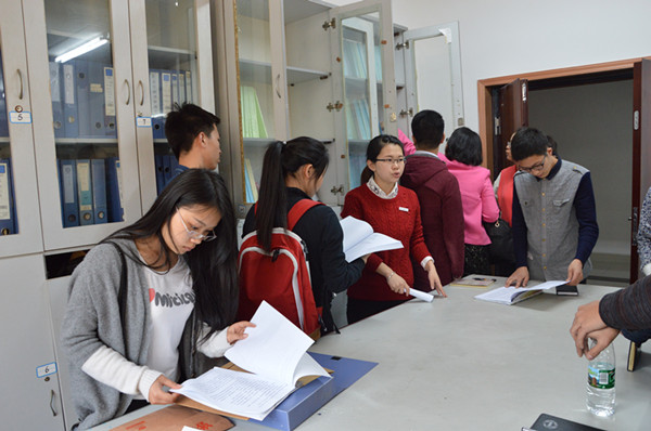 //zsxy.lileyule.com/upfiles/2015-4/201547231814993.jpg?title=初恋时间1-4集免费观看