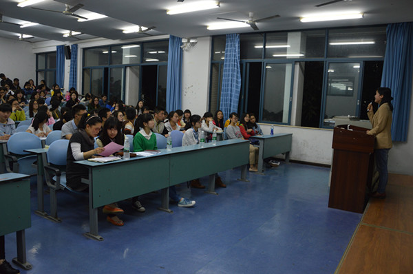 //zsxy.lileyule.com/upfiles/2015-3/2015330223311600.jpg?title=极影影院